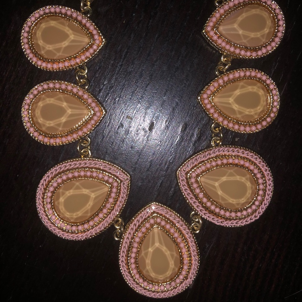 Francesca’s Necklace - Picture 1 of 2
